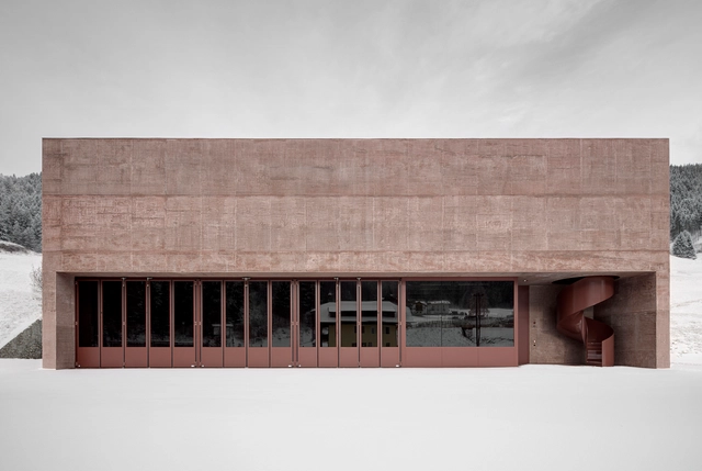 La Rosa de Vierschach / Pedevilla Architects - Estación De Bomberos