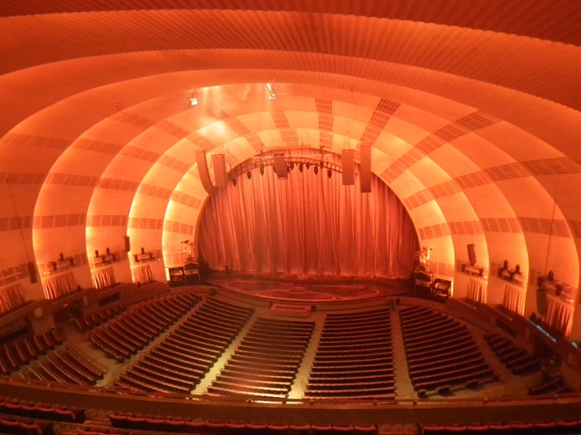 Clássicos da Arquitetura: Radio City Music Hall / Edward Durell Stone & Donald Deskey - Sala De Concerto