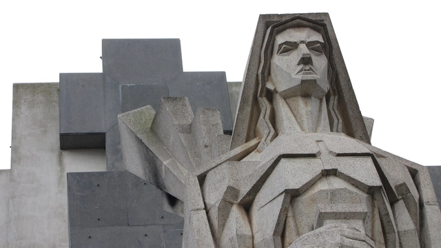 La obra de Francisco Salamone en Argentina: cementerio, matadero y municipalidad - Imagen Principal