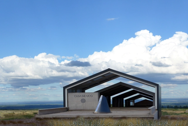 Bodega Casa Uco  / Alberto Tonconogy y asociados - Viña, Fachada