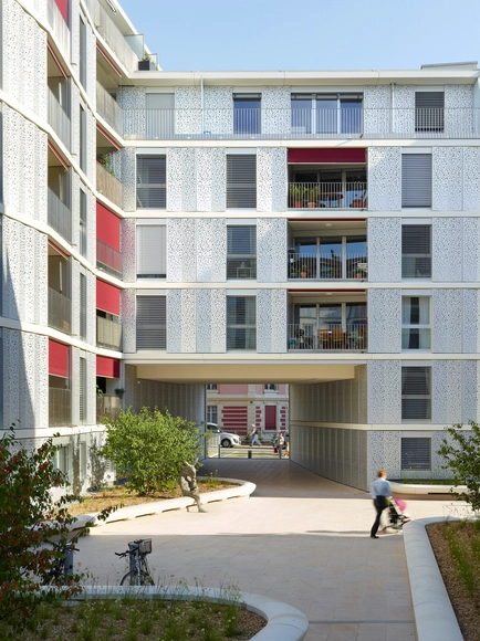 Petit Mont-Riond / CCHE - Residential, Facade