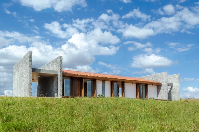 Casa ER / Estúdio MRGB - Casas, Fachada