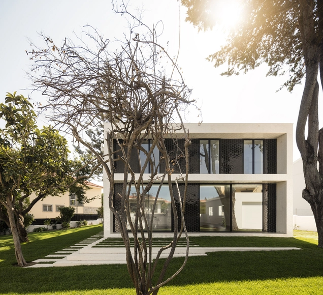 Oeiras House  / João Tiago Aguiar, Arquitectos - Houses
