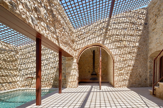 Rehabilitación de una masía en el Empordà  / ARQUITECTURA-G - Renovación