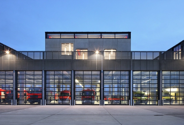 Asse Landform / ORG Permanent Modernity + C2O Architects - Estación De Bomberos