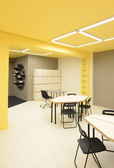 Crushpro  / FORM Bureau - Escuelas