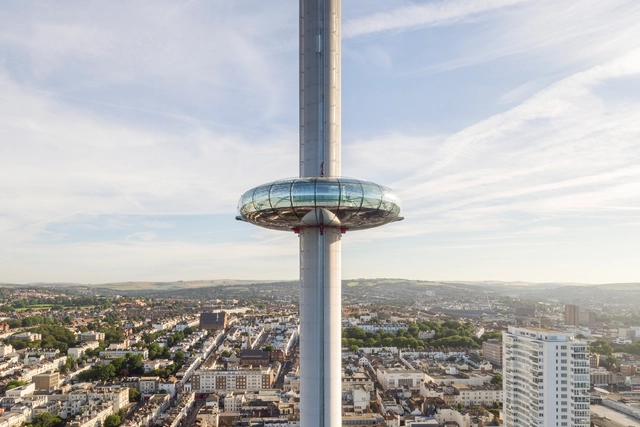 i360 de British Airways, la torre de observación móvil más alta del mundo, abre en el Reino Unido - Imagen Principal