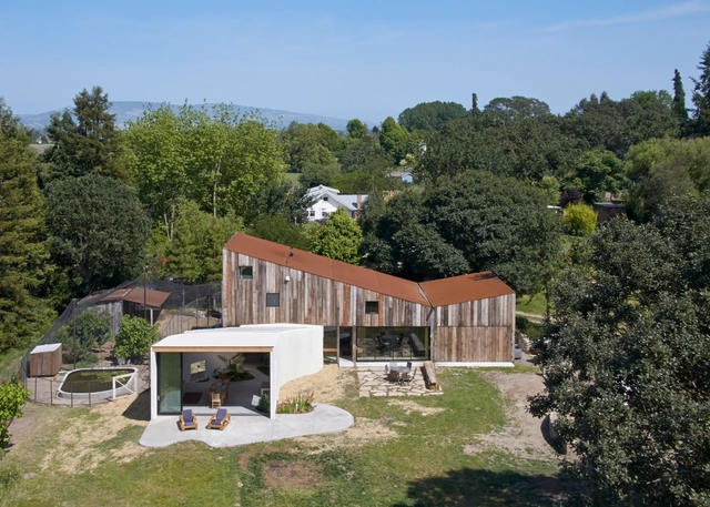 Estudio de artista en Sonoma /  Mork-Ulnes Architects - Casas