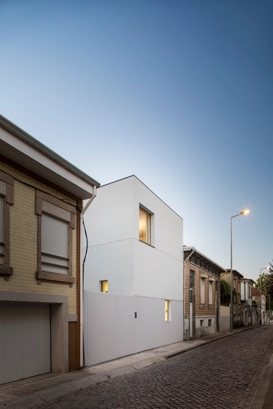 House in Matosinhos / nu.ma | unipessoal - Houses, Door, Facade, Lighting