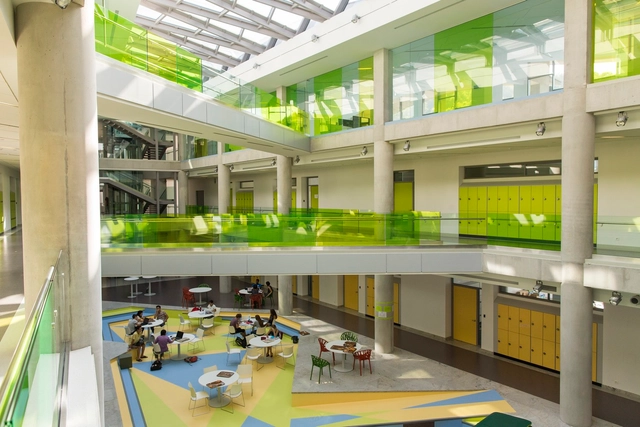 联合世界学院 (UWC) 迪利然学院 / Tim Flynn Architects - 高等教育设施