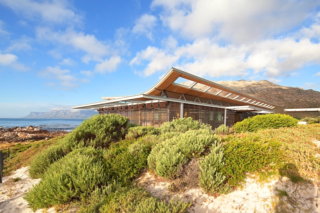Rooiels 海滩之家 / Elphick Proome Architects  - 独立住宅