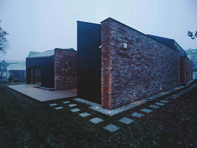 City Home with a Touch of Fibonacci / Wlodek Sidorczuk - Comdesigne - Houses, Facade