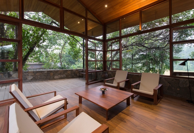 Refugio familiar para Devasiris / Palinda Kannangara Architects - Casas