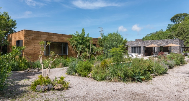 Casa Mozoquila  / Vieyra Arquitectos - Casas, Jardín, Fachada, Puerta