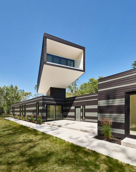 A Bower House  / Kariouk Associates - Casas