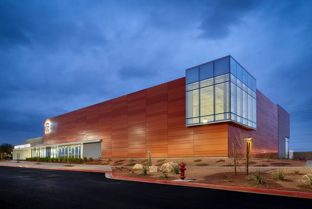 Centro de Entrenamiento de Movilidad de la Comisión Regional de Nevada del Sur / Gensler - Edificios Públicos