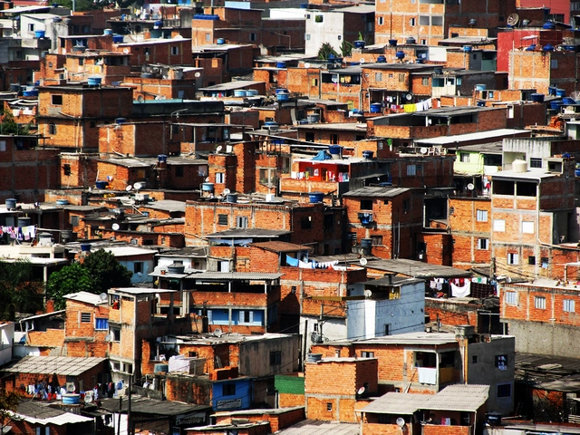 Pesquisa sobre conforto ambiental em favela brasileira vence a "LafargeHolcim Forum Student Poster Competition" - Imagem de Destaque