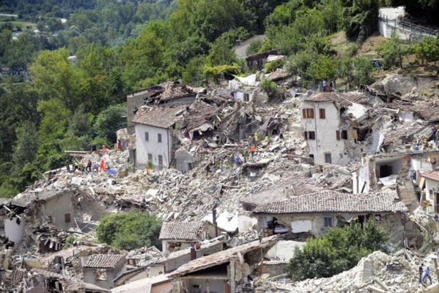Expertos temen enormes pérdidas de arquitectura histórica italiana luego del terremoto 6.2 - Imagen Principal