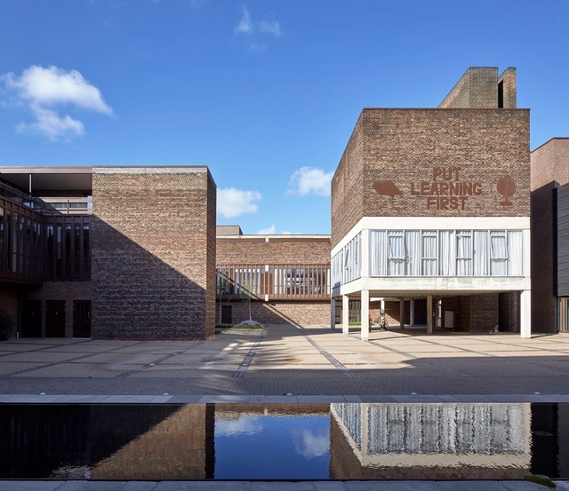Baylis Old School / Conran and Partners - Reconversión