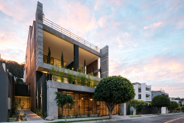Edificio Zambeze / Juan Pablo Ribadeneira Mora - Residencial