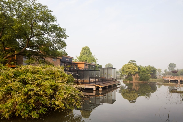 上海铭氏湖畔咖啡改造/LATITUDE事务所  - 咖啡馆