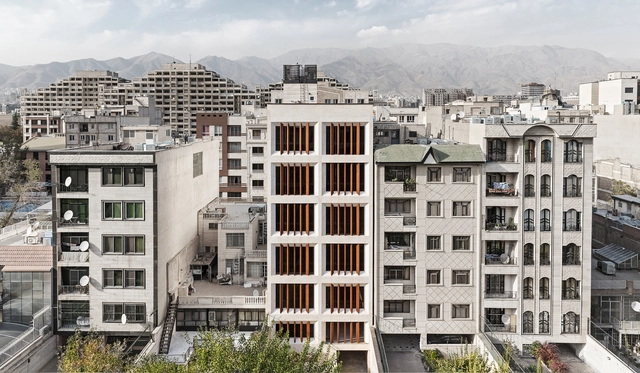 Edificio de Oficinas en Teherán  / AWE Office - Amir Shahrad - Edificio De Oficinas