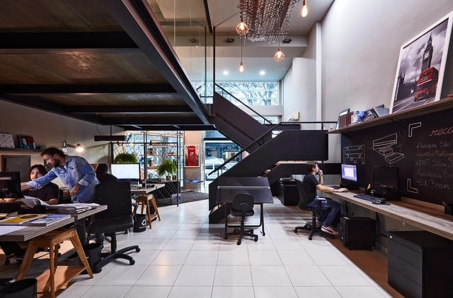 Escritório / Une Arquitetura  - Escritórios, Mesa, Cadeira