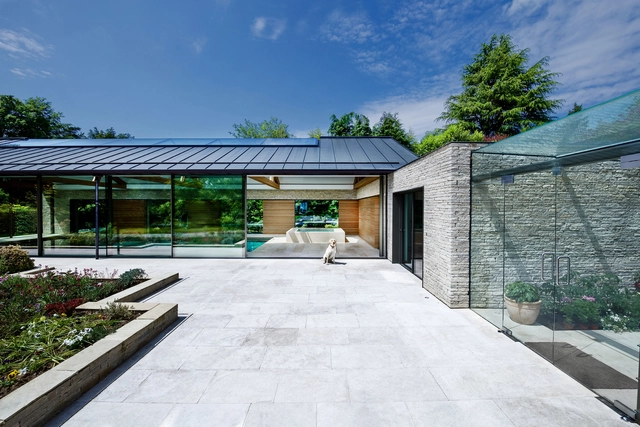 Casa da Piscina / Re-Format - Casas