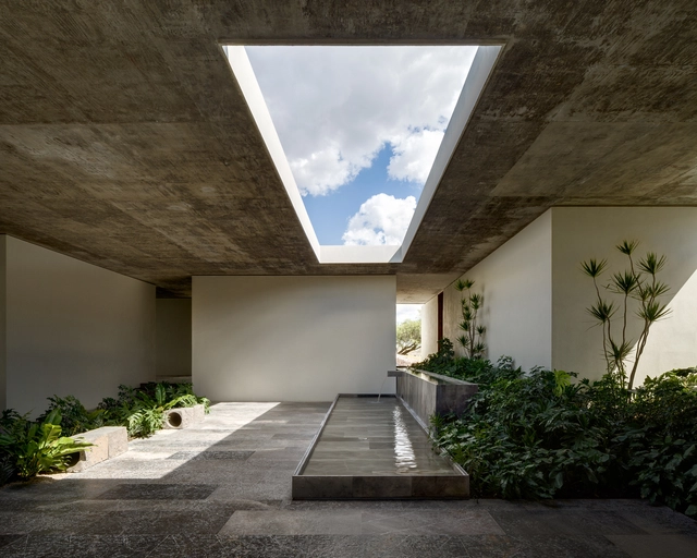 Planta Hidropónica Next / Manuel Cervantes Estudio - Edificio De Oficinas, Jardín, Fachada