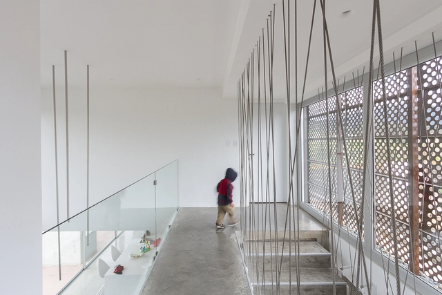 Casa Corten / Andrés Argudo + Xavier Carrillo - Casas
