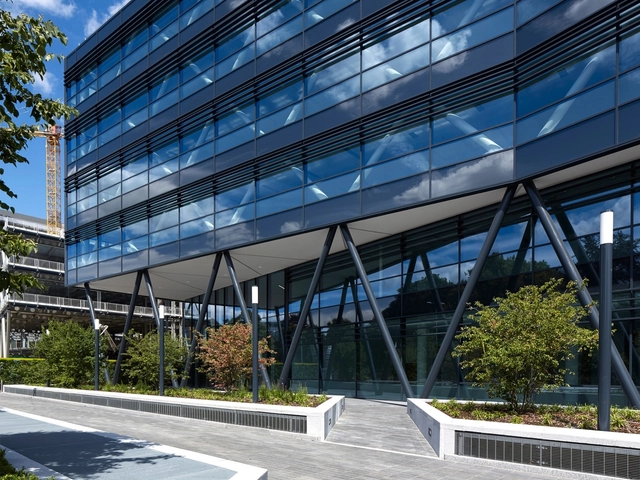Forbury Place / Aukett Swanke  - Edificios Institucionales