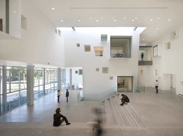  Centro de Excelencia en Competitividad y Emprendimiento, Cetys Universidad / Studiohuerta - Universidad