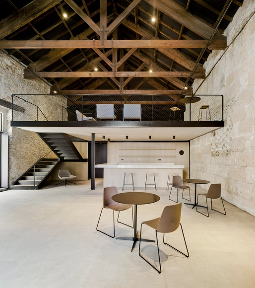 Bar Virgen del Carmen / Estudio Arn Arquitectos - Reconversión, Cocina, Fijación Vigas, Mesas, Sillas, Encimera