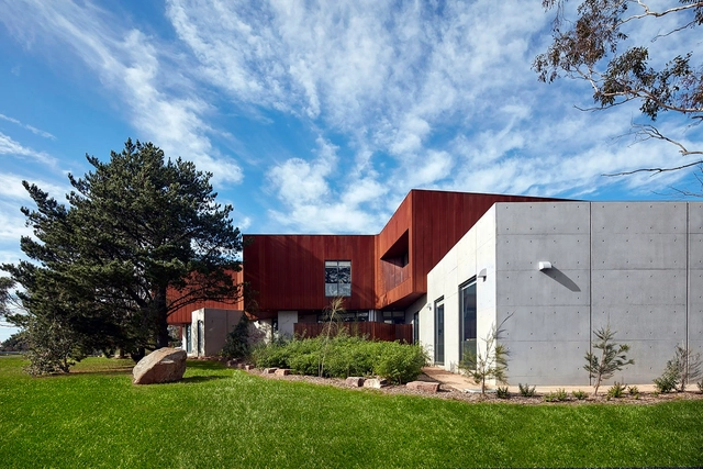 Complejo de Policías en Somerville / Baldasso Cortese Architects - Cuartel De Policía