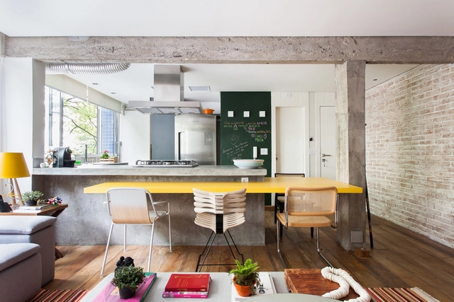 Apartamento Asia / Mestisso   - Renovação, Cozinha, Porta, Viga, Mesa, Bancada, Cadeira
