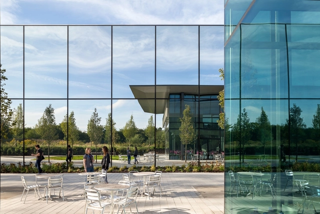 Campus Dyson / WilkinsonEyre - Edificios Institucionales