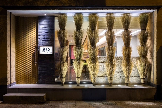 越南春夏冬日式荞麦屋 / Design & Creative Associates - 餐厅