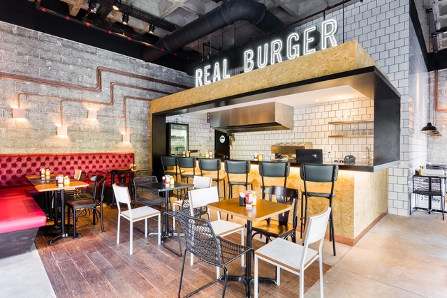 Real Burger / Mestisso - Restaurante, Viga, Mesa, Cadeira