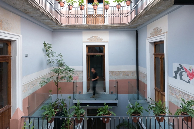 Edificio Poniente 309 / Neorestauro Estudio - Restauraciones, Puerta, Fachada, Barandas, Balcón, Cierros