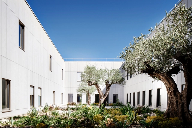 Palacio de Justicia / Ateliers 2/3/4/ - Casas