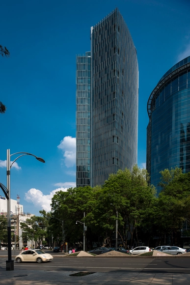 Reforma 342 /  Colonnier Arquitectos - Rascacielos , Fachada, Urbano