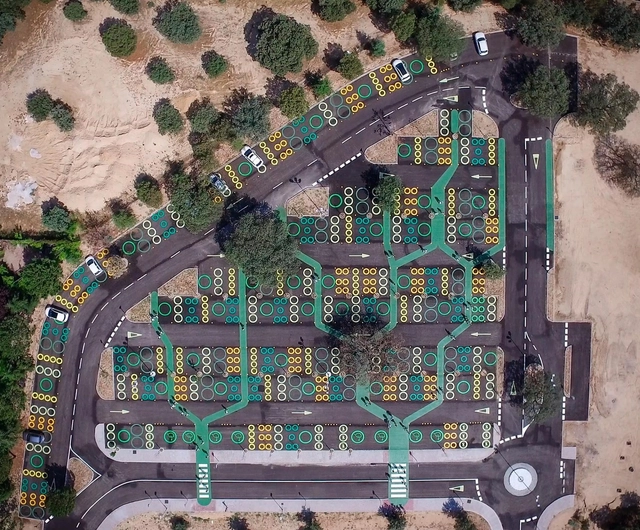 Aparcamiento Roble del Ángel / Ignacio Borrego y Felipe Samarán - Estacionamiento, Fachada