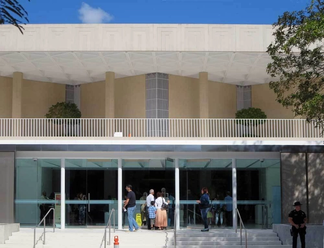 AD Classics: Museo de Arte de Ponce / Edward Durell Stone - Gallery, Door, Facade, Balcony
