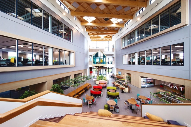 Moneypenny Headquarters / AEW Architects  - Office Buildings
