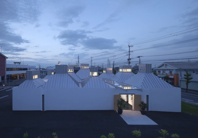 Terraza Hikari / NKS2 architects - Edificios Relogiosos