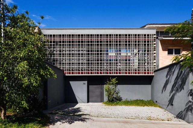 Casa Cobogó  / Hungaro, Valente Arquitetura - Casas, Jardim, Fachada