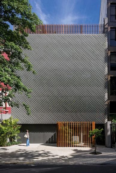 巴西 Aníbal大楼 / Bernardes Arquitetura  - 公共机构设施
