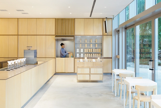 Café Blue Bottle en Roppongi  / Schemata Architects - Diseño De Interiores