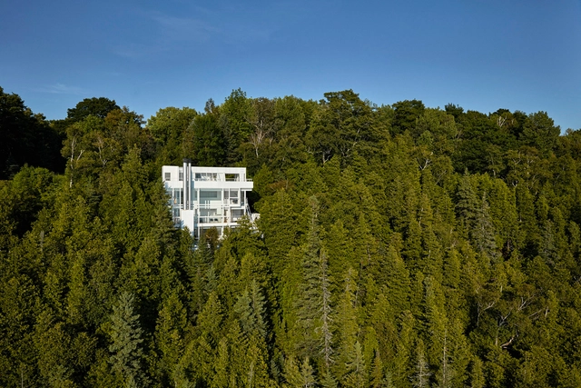 Spotlight: Richard Meier - Featured Image