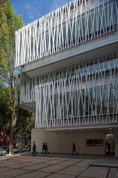 Universidad Panamericana - Talleres Valencia / TEN Arquitectos - Ampliación, Fachada